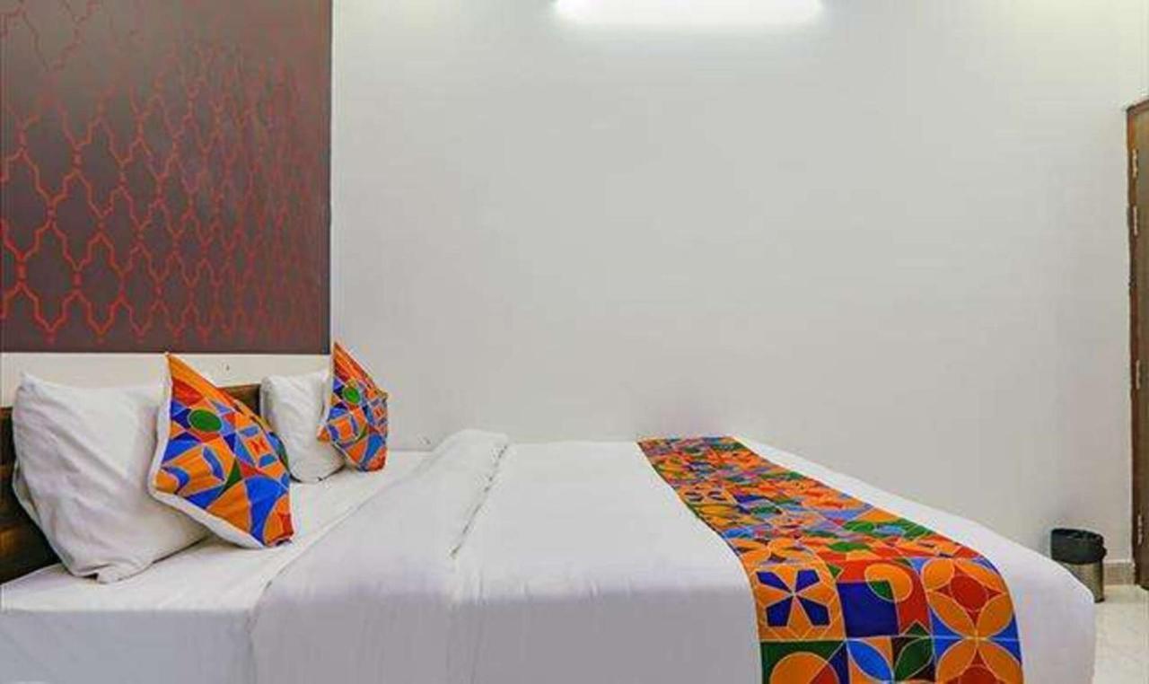 Fabexpress Ss Grand Hotel Banthra Sikandarpur Luaran gambar