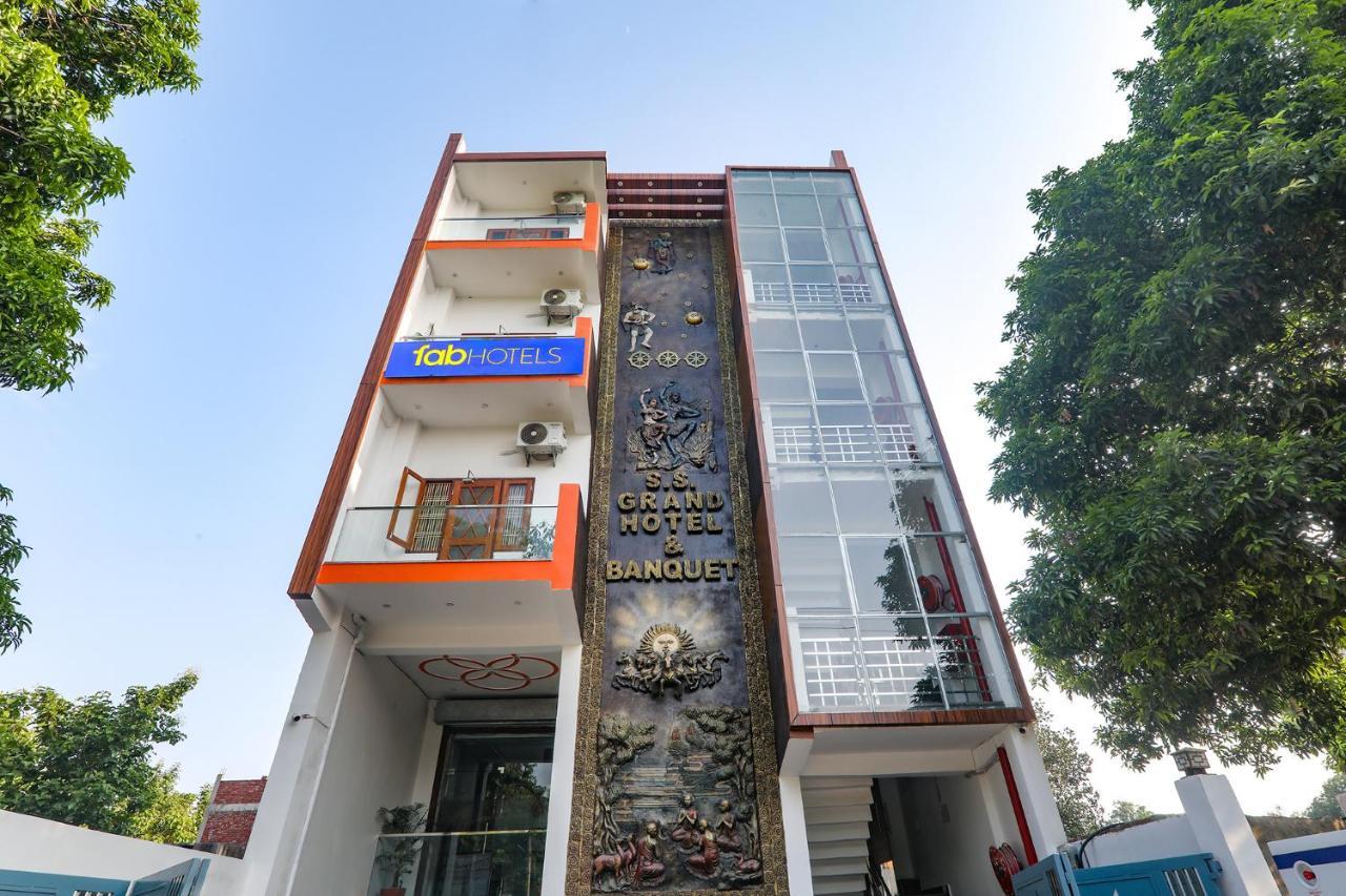 Fabexpress Ss Grand Hotel Banthra Sikandarpur Luaran gambar